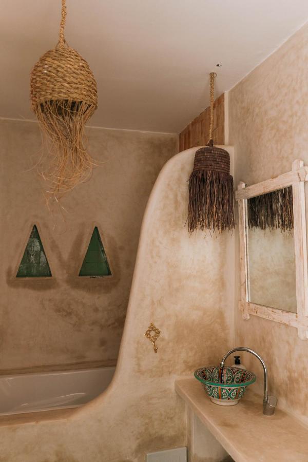 Blue Waves Boutique Hostel Tamraght Екстер'єр фото