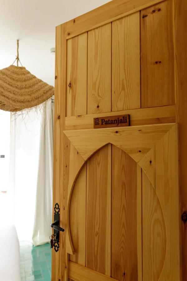 Blue Waves Boutique Hostel Tamraght Екстер'єр фото