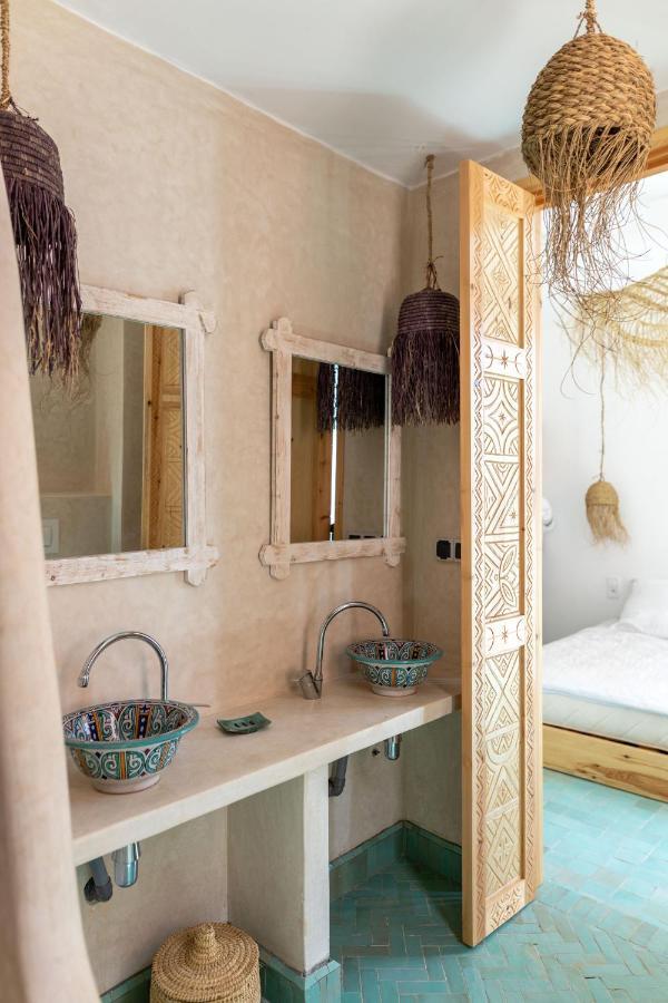 Blue Waves Boutique Hostel Tamraght Екстер'єр фото