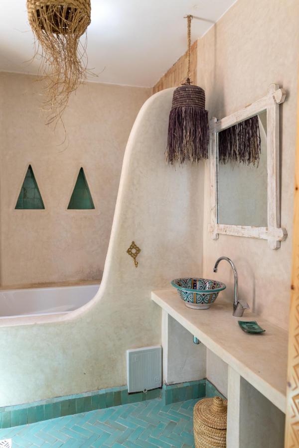 Blue Waves Boutique Hostel Tamraght Екстер'єр фото